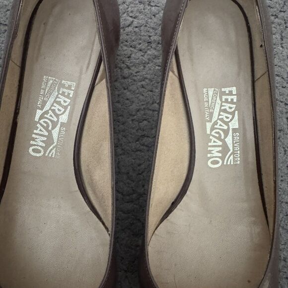 Salvatore Ferragamo Varina Patent Leather Bow Gold Mauve Flats Women's Size 9 B - Picture 7 of 14